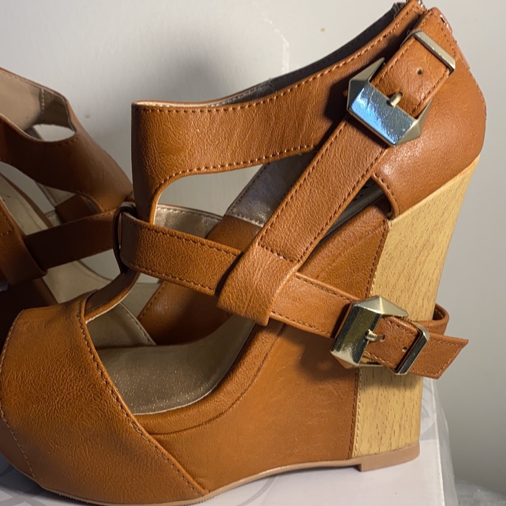 New never worn wedge heel sandals